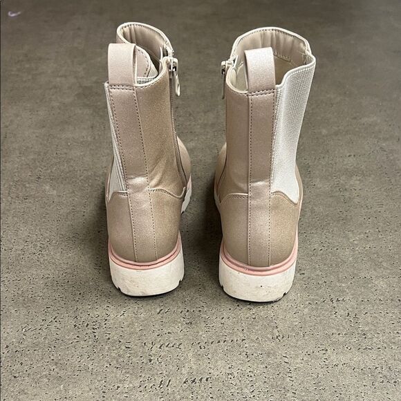 Art Class Metallic Cream Ankle Booties - Picture 5 of 6